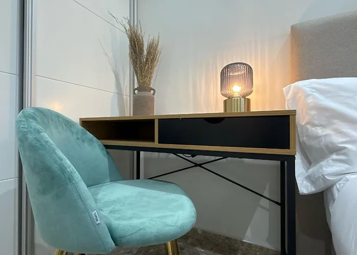 Valencia, Netflix, 4 Mins Walk To The * Valensiya