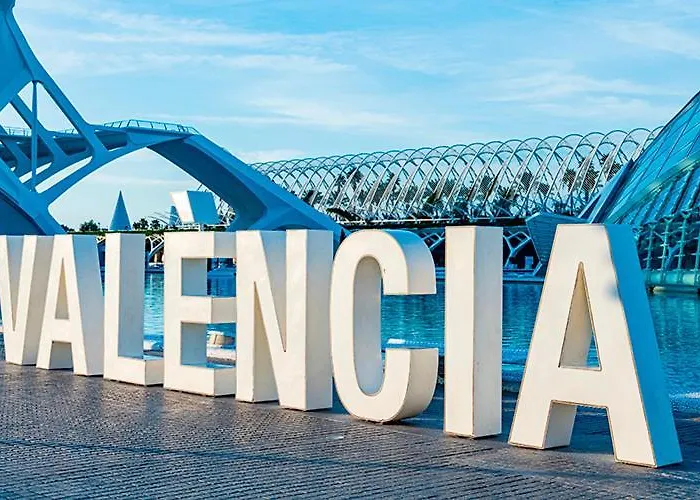 Pansiyon Valencia, Netflix, 4 Mins Walk To The *